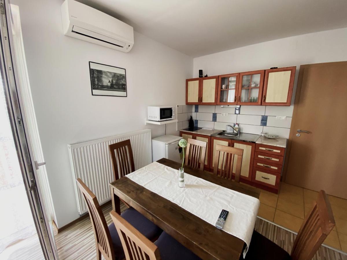 Bóbita Apartman Sarvar Exterior foto